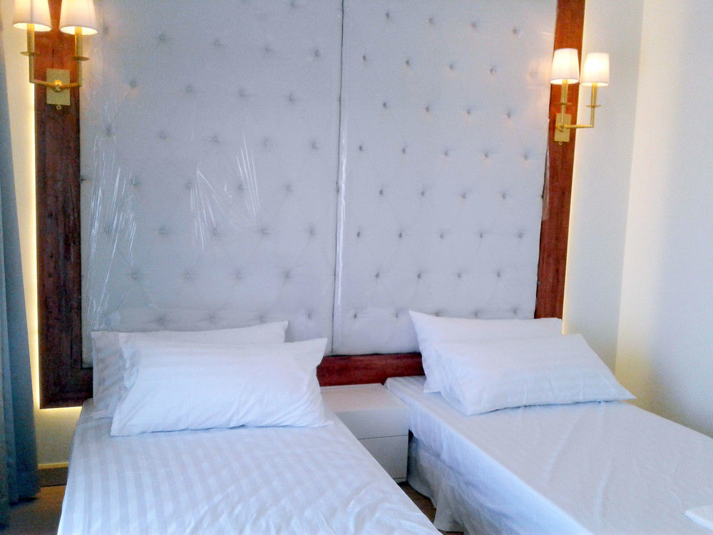 Icheck Inn Trams Square Чиангмай Екстериор снимка