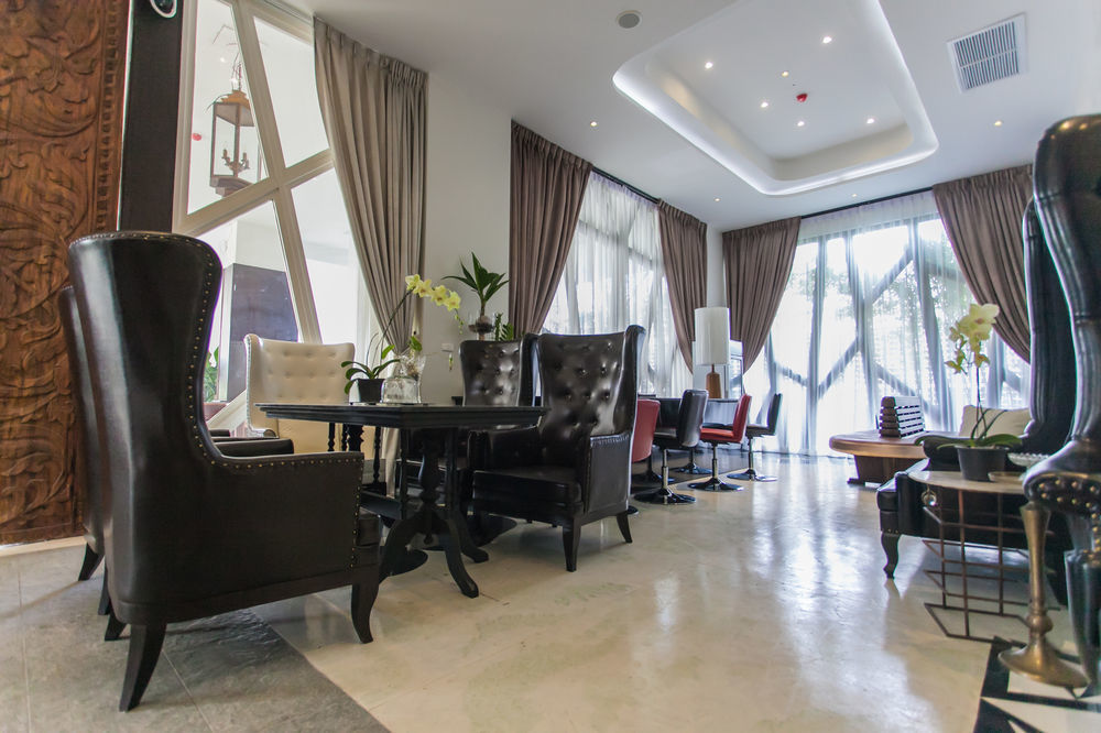 Icheck Inn Trams Square Чиангмай Екстериор снимка