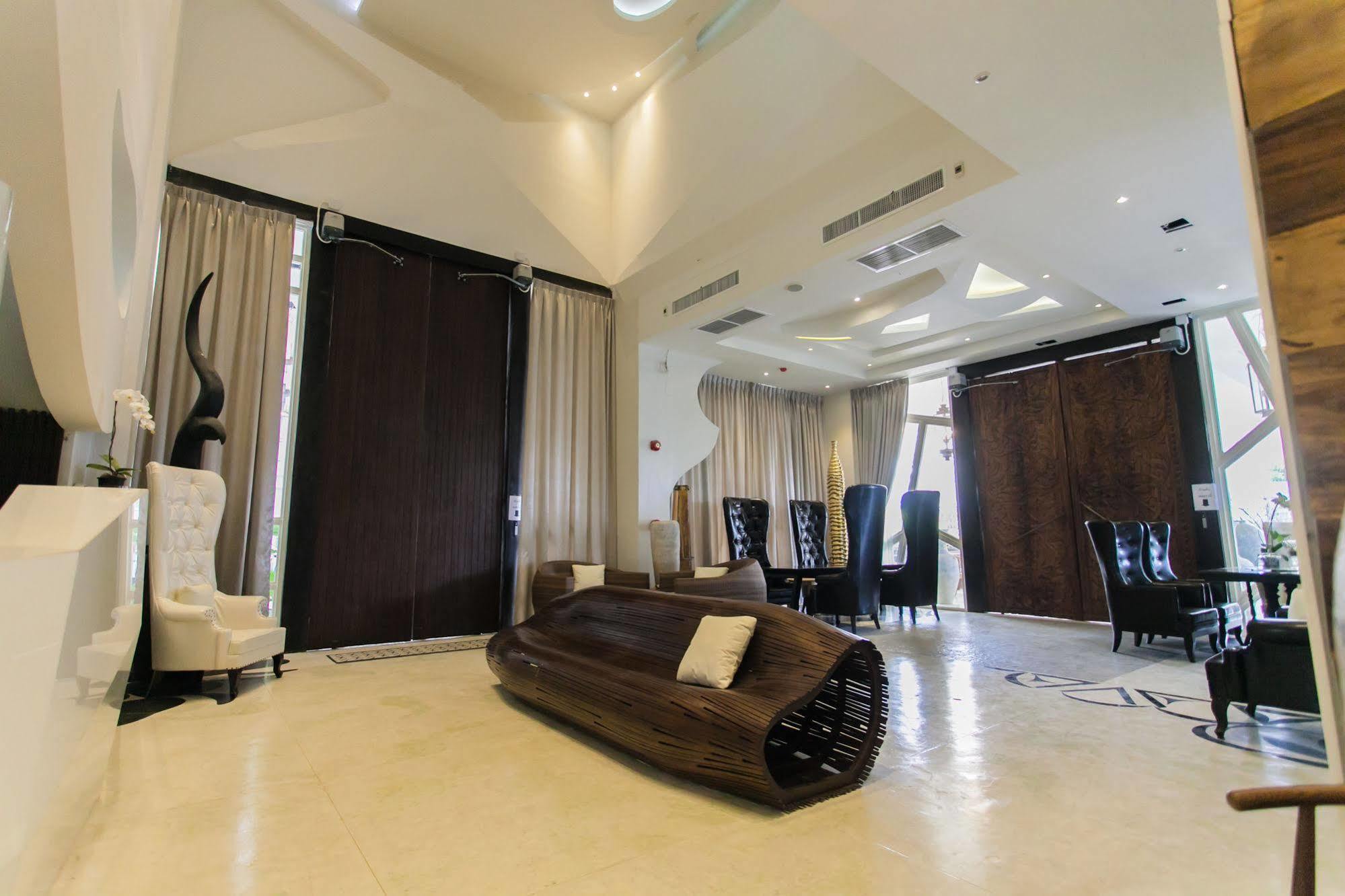 Icheck Inn Trams Square Чиангмай Екстериор снимка