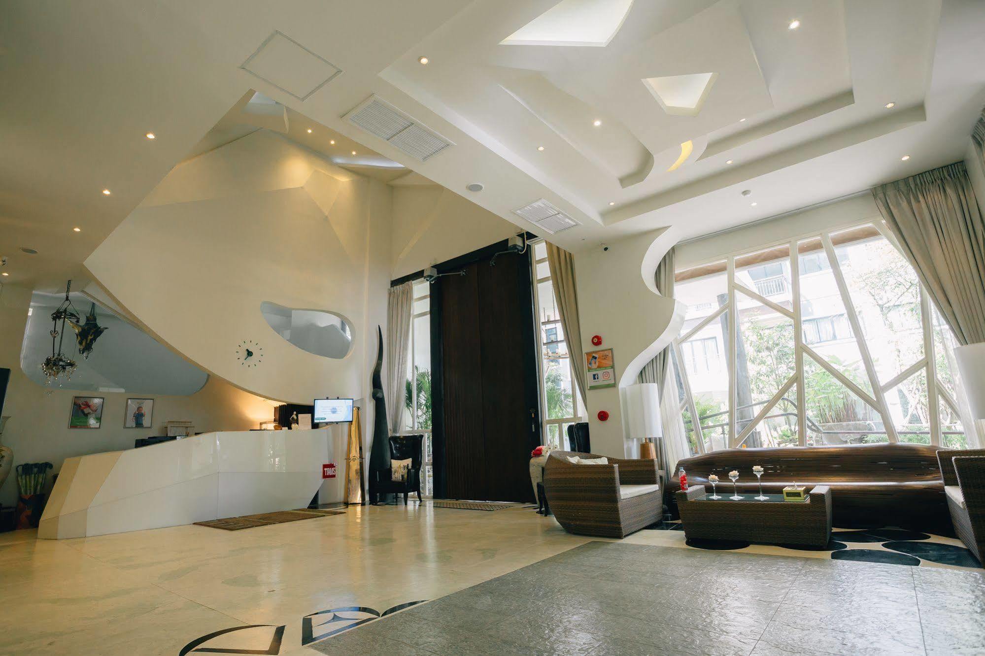 Icheck Inn Trams Square Чиангмай Екстериор снимка