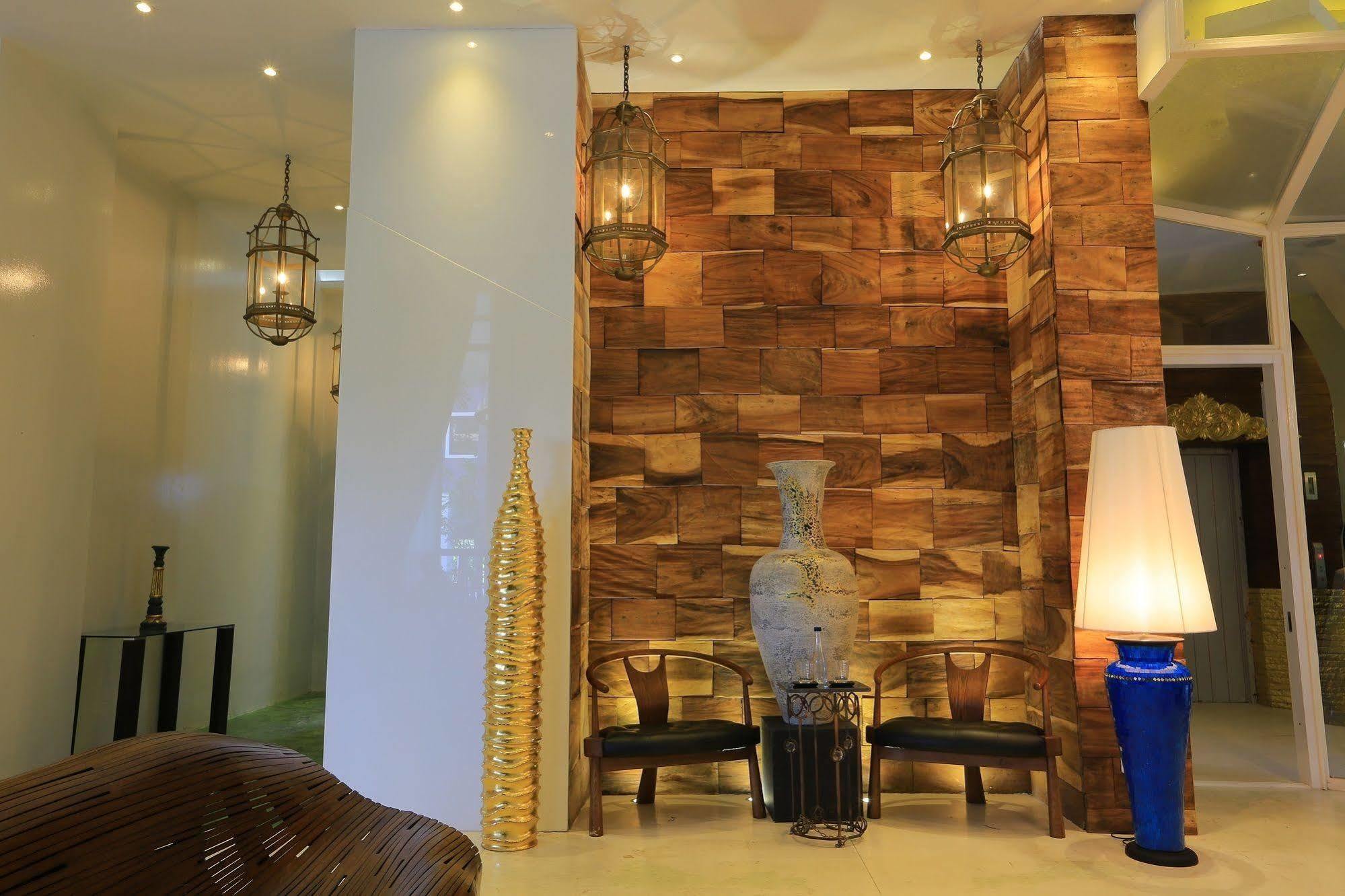 Icheck Inn Trams Square Чиангмай Екстериор снимка