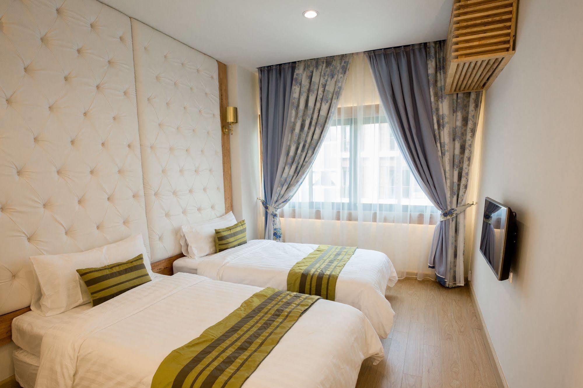 Icheck Inn Trams Square Чиангмай Екстериор снимка